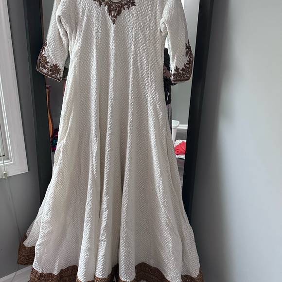 Punjabi dresses with different price size 38-42”. Different designs, dupattas - Picture 4 of 9